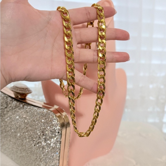 Chain Necklace - Picture 3 of 3